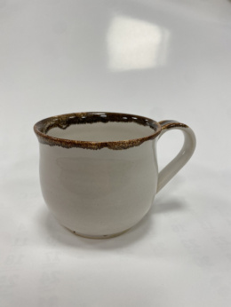 Kubek ceramiczny biały z brązową obwódką 200 ml