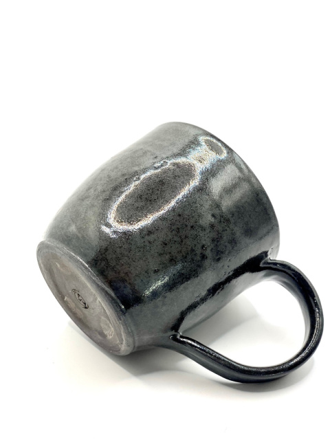 Kubek ceramiczny z czarnej gliny ok 350 ml Kubek ceramiczny z czarnej gliny ok 350 ml