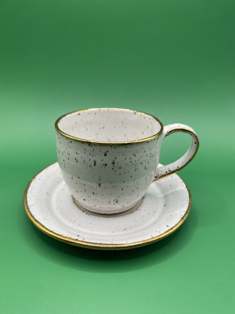 Filiżanka ceramiczna ze spodkiem ok 200 ml. Filiżanka ceramiczna ze spodkiem ok 200 ml.