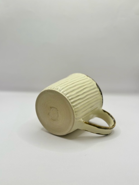 Kubek ceramiczny, kremowy ok 300ml Kubek ceramiczny, kremowy ok 300ml