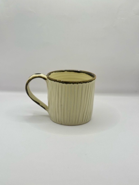 Kubek ceramiczny, kremowy ok 300ml Kubek ceramiczny, kremowy ok 300ml