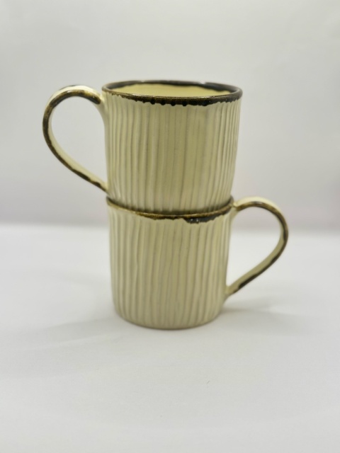 Kubek ceramiczny, kremowy ok 300ml Kubek ceramiczny, kremowy ok 300ml