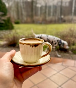 Espresso. Filiżanka ze spodkiem kremowa żłobiona ok 100 ml