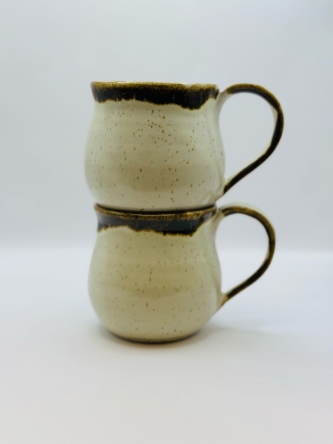 Kubek ceramiczny, kremowy ok 300ml Kubek ceramiczny, kremowy ok 300ml