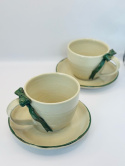 Urocza ceramiczna filiżanka z zielona kokardką ze spodkiem 200 ml.