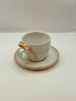 Urocza ceramiczna filiżanka ze spodkiem 200 ml.