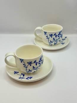 Piękna porcelanowa filiżanka ze spodkiem ok 150 ml