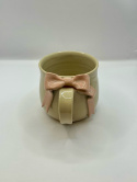 Uroczy, duży kubek ceramiczny w serduszka z kokardką z jasnego różu ok 400 ml