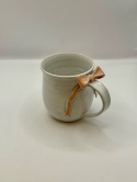 Uroczy kubek ceramiczny z jasnoróżową kokardką ok 300ml