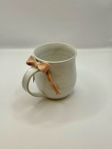 Uroczy kubek ceramiczny z jasnoróżową kokardką ok 300ml