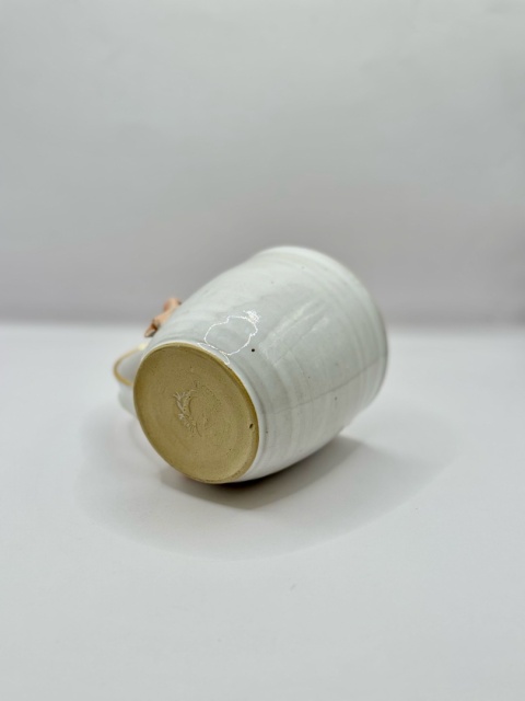 Uroczy kubek ceramiczny z różowa kokardką i złoceniem ok 300ml Uroczy kubek ceramiczny z różowa kokardką i złoceniem ok 300ml