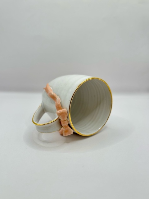 Uroczy kubek ceramiczny z różowa kokardką i złoceniem ok 300ml Uroczy kubek ceramiczny z różowa kokardką i złoceniem ok 300ml