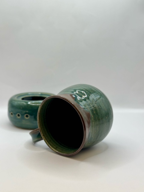 Zielony kubek ceramiczny z podgrzewaczem ok 350ml Zielony kubek ceramiczny z podgrzewaczem ok 350ml